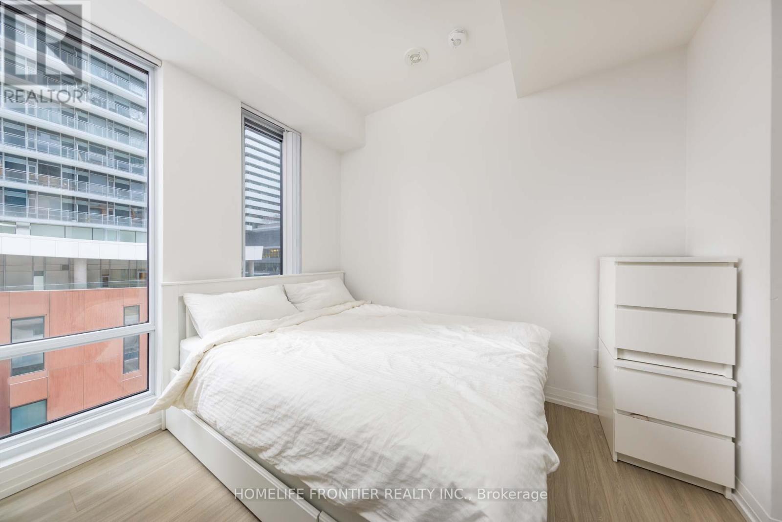 805 - 8 Widmer Street, Toronto, Ontario  M5V 0W6 - Photo 13 - C12197769