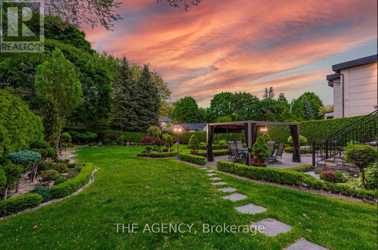 75 Arjay Crescent, Toronto, Ontario  M2L 1C6 - Photo 22 - C12197778
