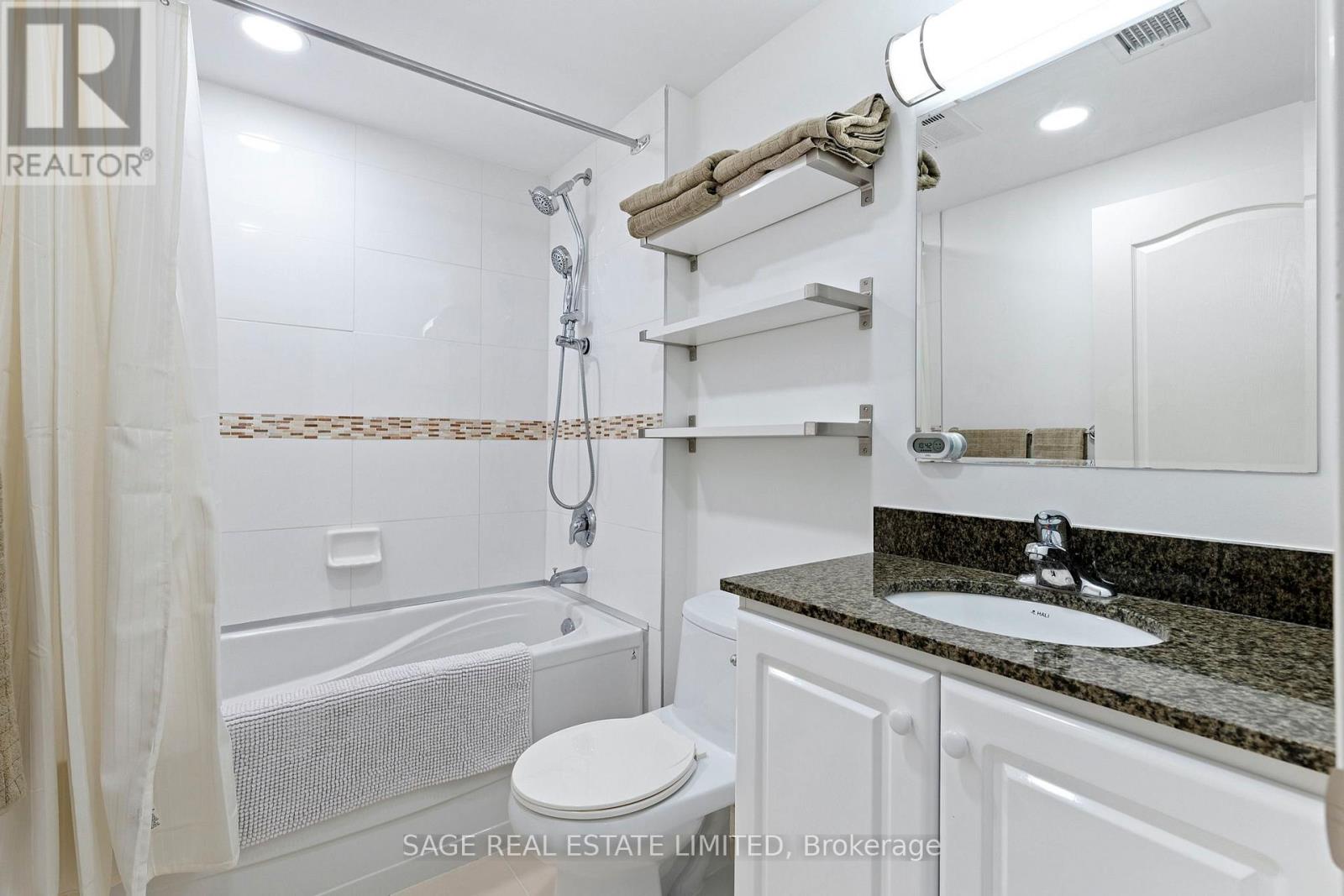 803 - 263 Wellington Street W, Toronto, Ontario  M5V 3E6 - Photo 12 - C12197794