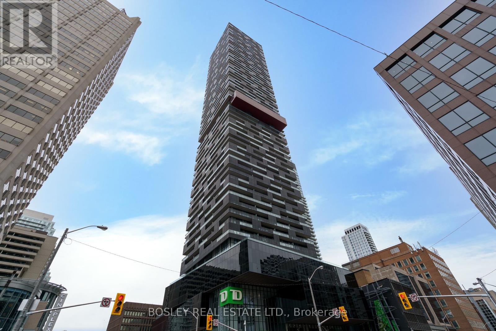 1511 - 8 EGLINTON AVENUE E, Toronto, Ontario
