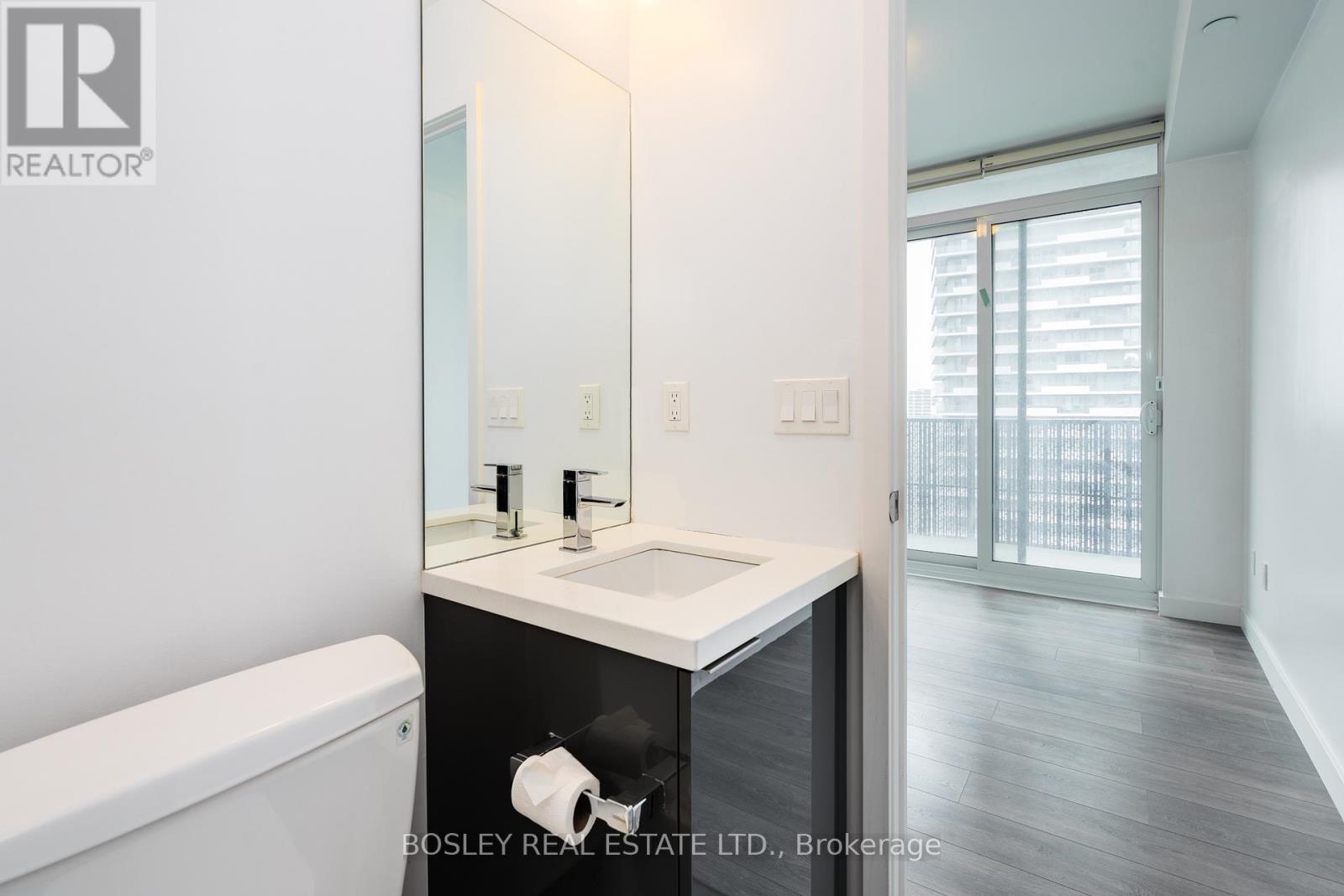 1511 - 8 Eglinton Avenue E, Toronto, Ontario  M4P 0C1 - Photo 16 - C12197832