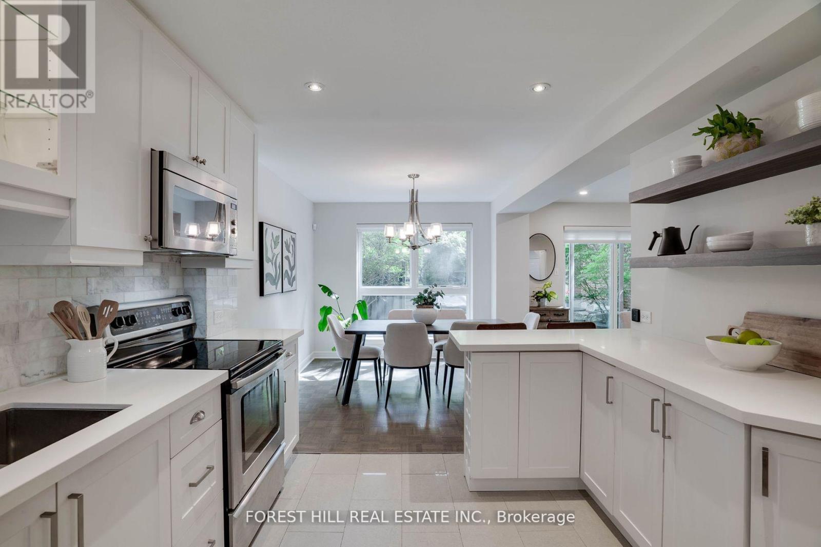 11 Scenic Mill Way, Toronto (St. Andrew-Windfields), Ontario  M2L 1S4 - Photo 10 - C12197840