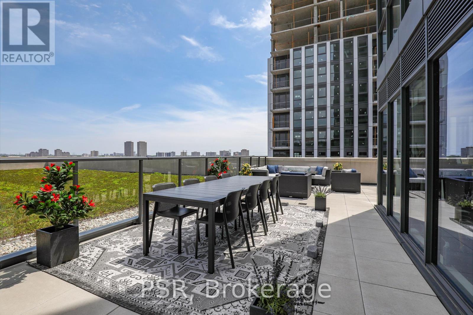 718 - 33 Frederick Todd Way, Toronto (Thorncliffe Park), Ontario  M4G 0C9 - Photo 18 - C12197927