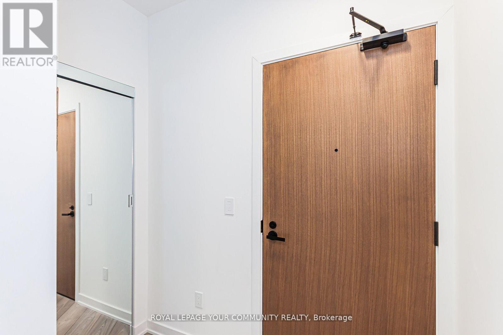 1005 - 8 Tippett Rd, Toronto, Ontario  M3H 0E7 - Photo 5 - C12197946