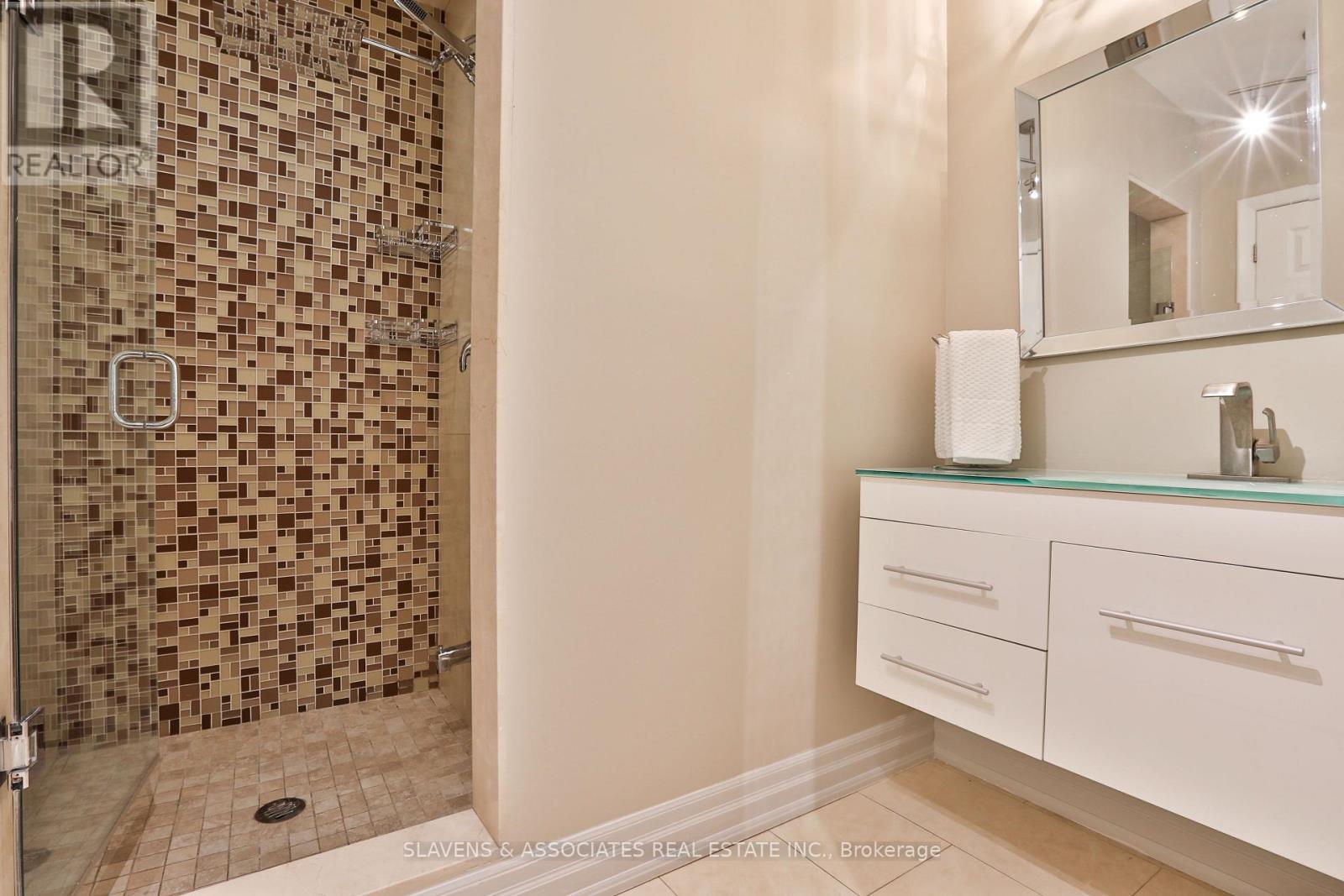 49 Hearthstone Crescent, Toronto (Westminster-Branson), Ontario  M2R 1G2 - Photo 34 - C12197985