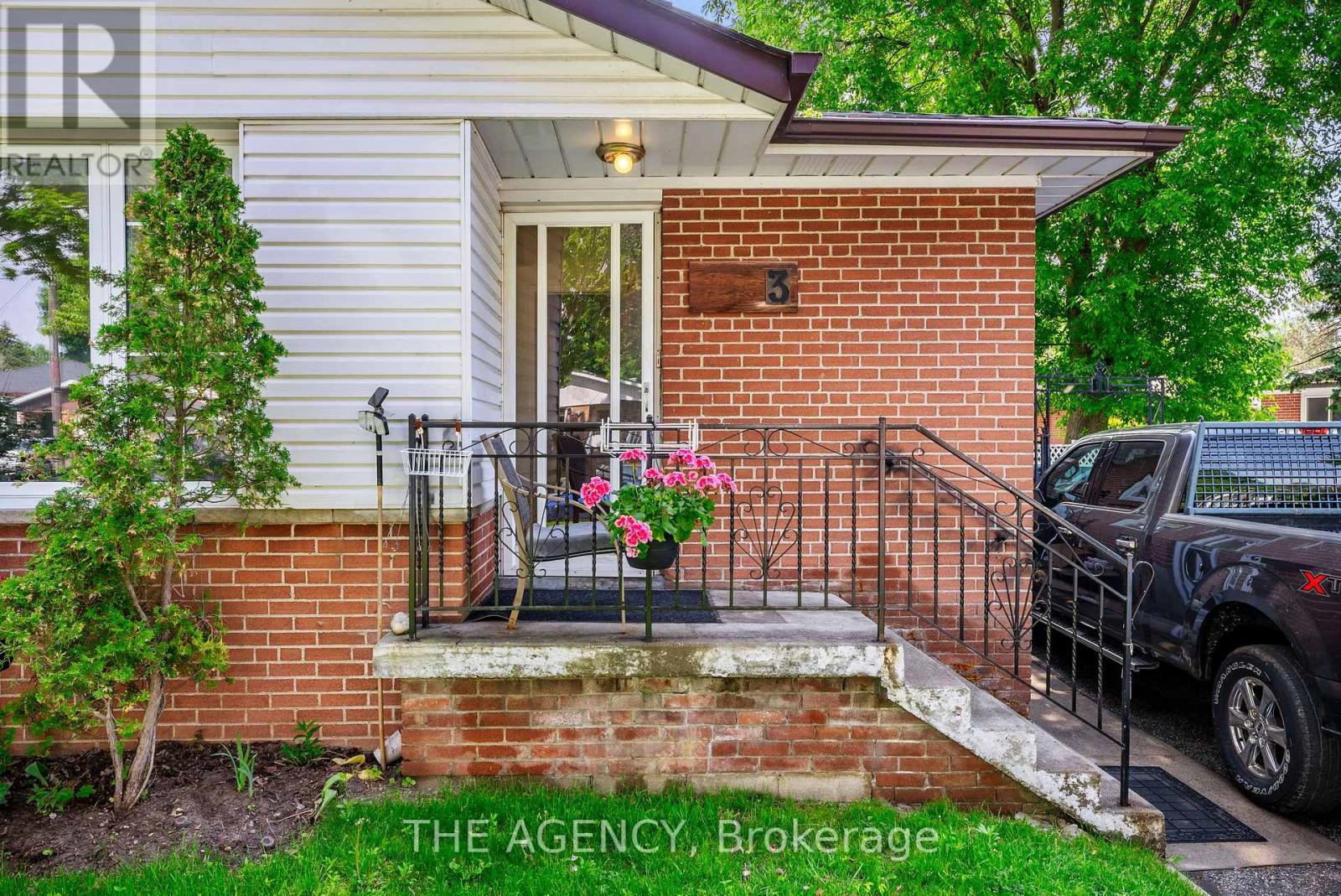 Property at 3 SHOREVIEW DRIVE image 4