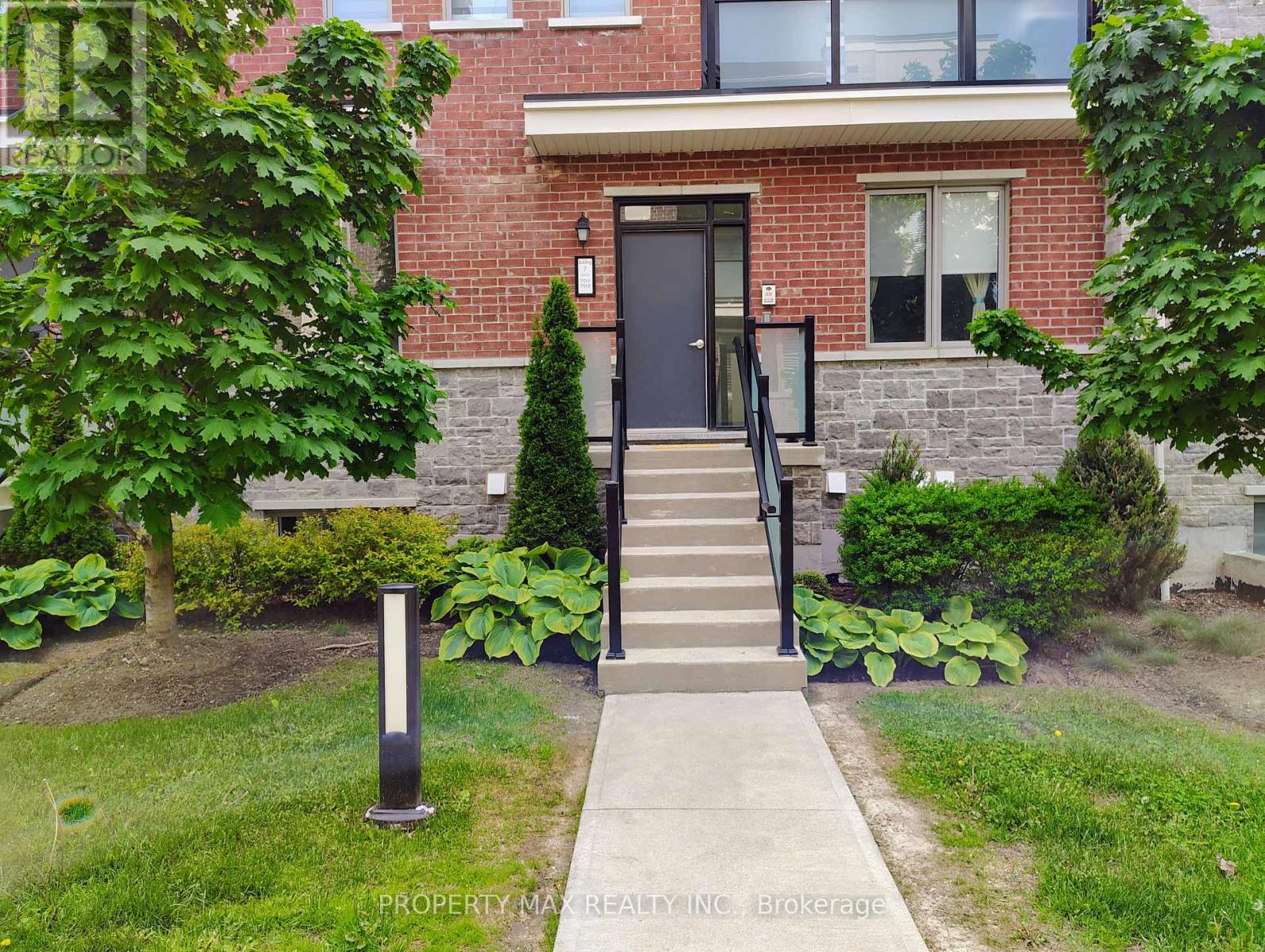 702 - 1148 DRAGONFLY AVENUE, Pickering, Ontario
