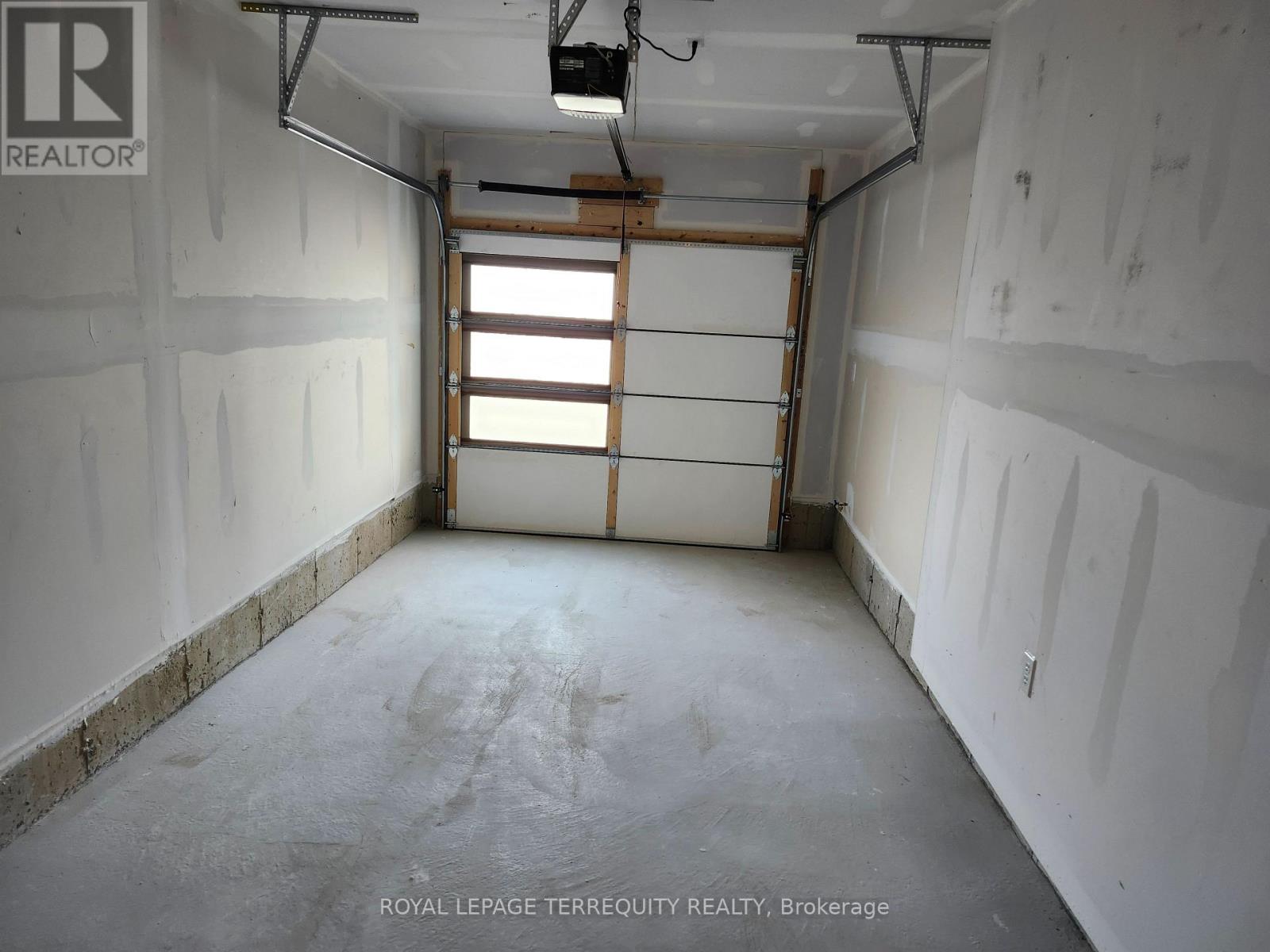 1117 Marathon Avenue, Pickering, Ontario  L1X 0L7 - Photo 6 - E12198001