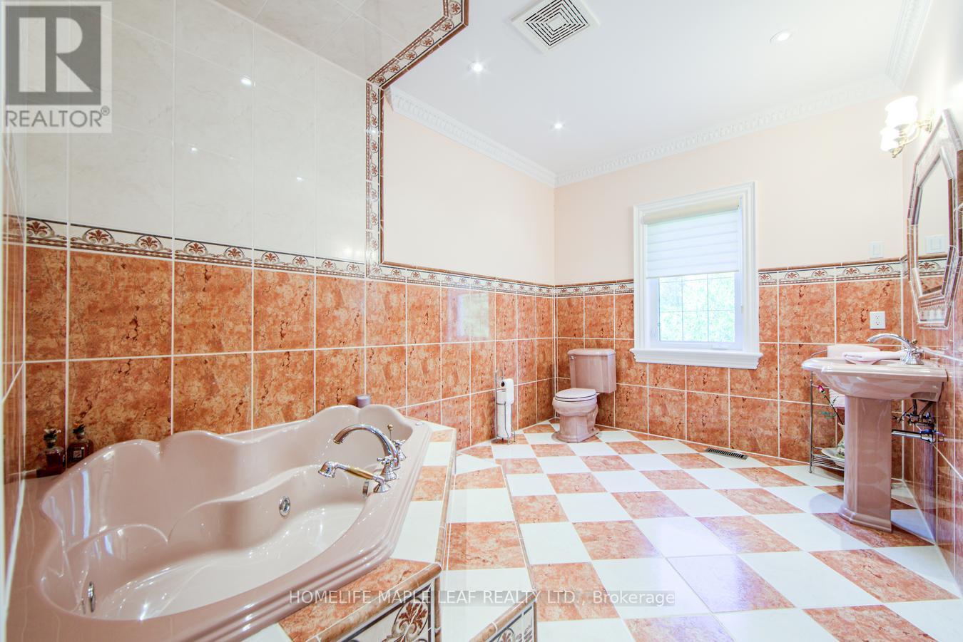 2280 Highway 27, Bradford West Gwillimbury, Ontario  L3Z 2M8 - Photo 34 - N12197836