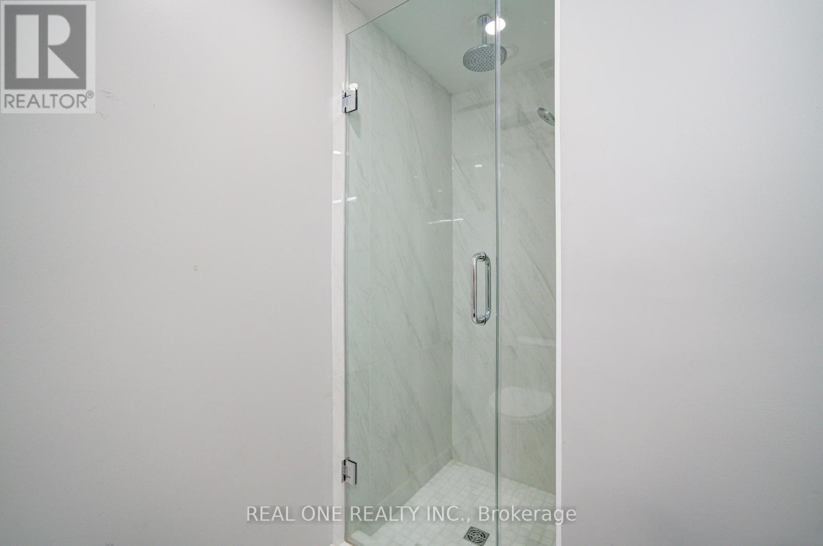 107 - 111 Upper Duke Crescent, Markham, Ontario  L6G 0C8 - Photo 10 - N12198030