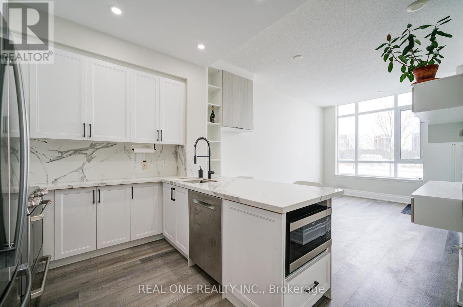107 - 111 Upper Duke Crescent, Markham, Ontario  L6G 0C8 - Photo 12 - N12198030