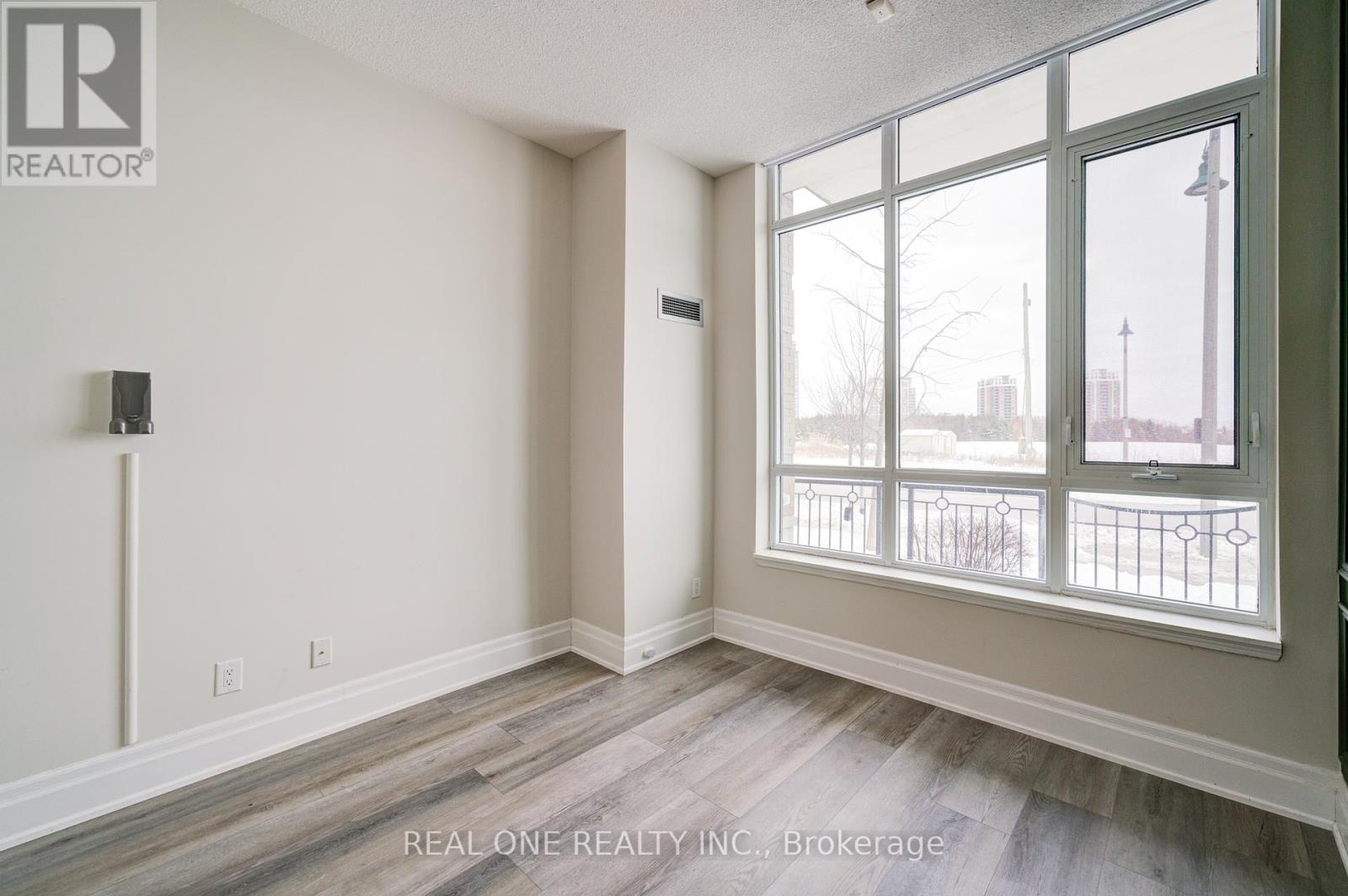 107 - 111 Upper Duke Crescent, Markham, Ontario  L6G 0C8 - Photo 24 - N12198030