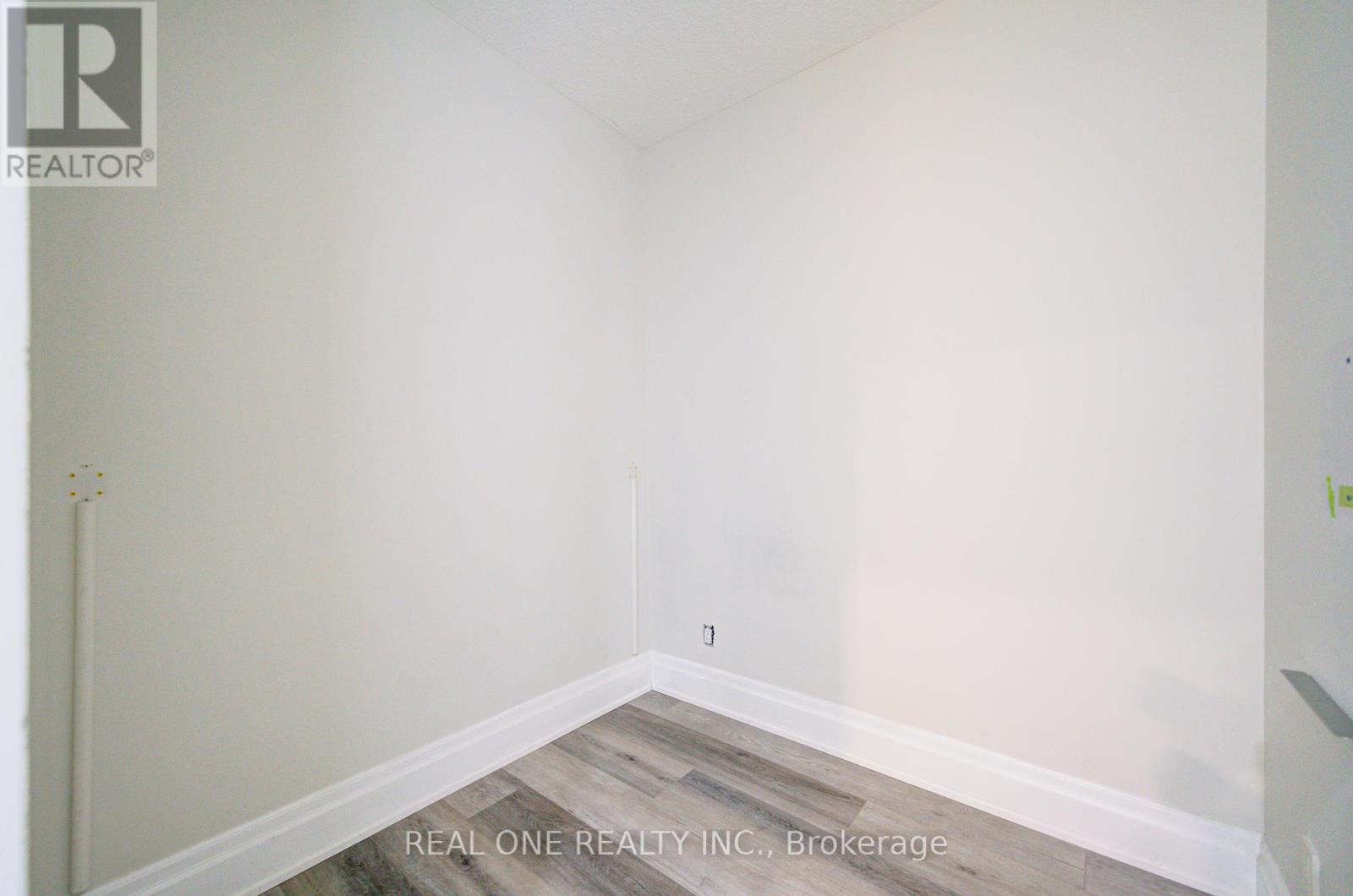 107 - 111 Upper Duke Crescent, Markham, Ontario  L6G 0C8 - Photo 29 - N12198030
