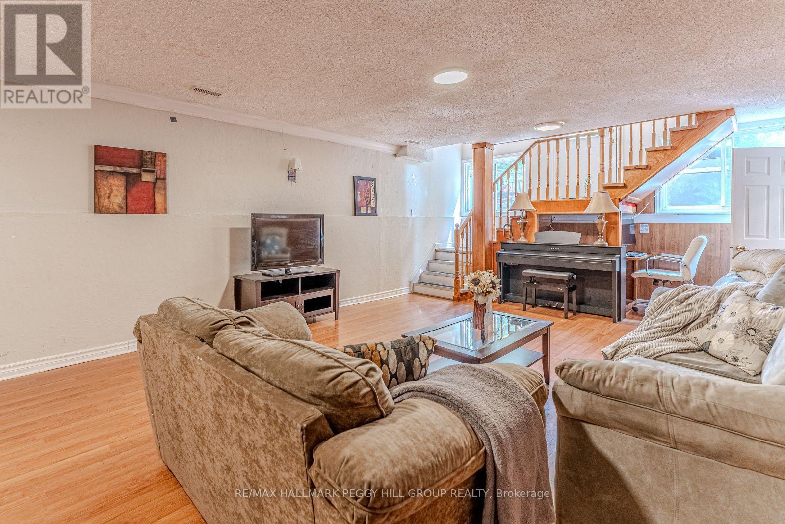 255 Mapleton Avenue, Barrie, Ontario  L4N 8T3 - Photo 17 - S12197789