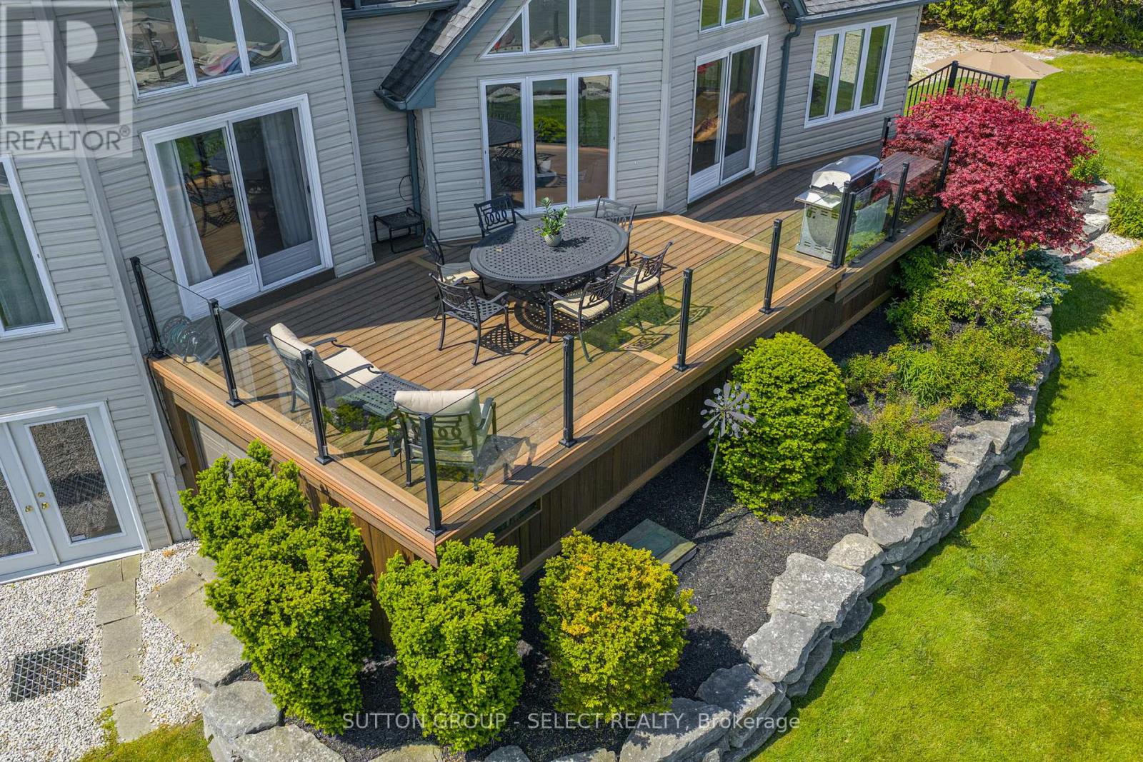 7474 Riverside Drive, Lambton Shores, Ontario  N0M 2L0 - Photo 45 - X12198110