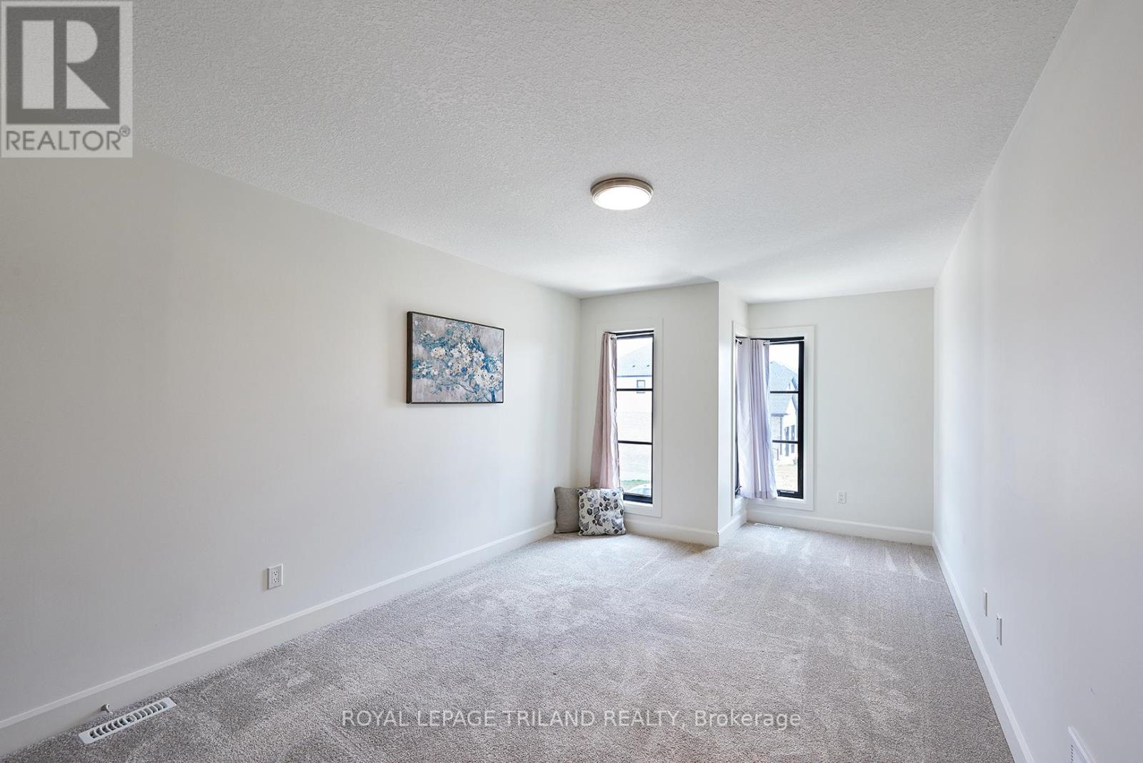 927 Upper Point Avenue, London South, Ontario  N6K 0L1 - Photo 36 - X12198157