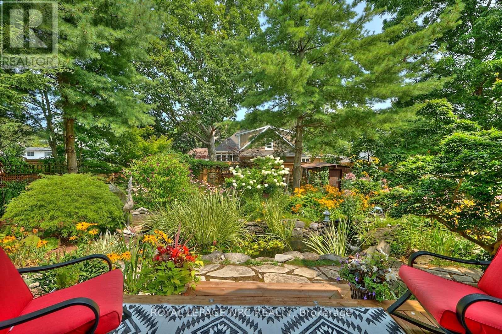 13 Oak Drive, Niagara-On-The-Lake, Ontario  L0S 1J0 - Photo 10 - X12198006