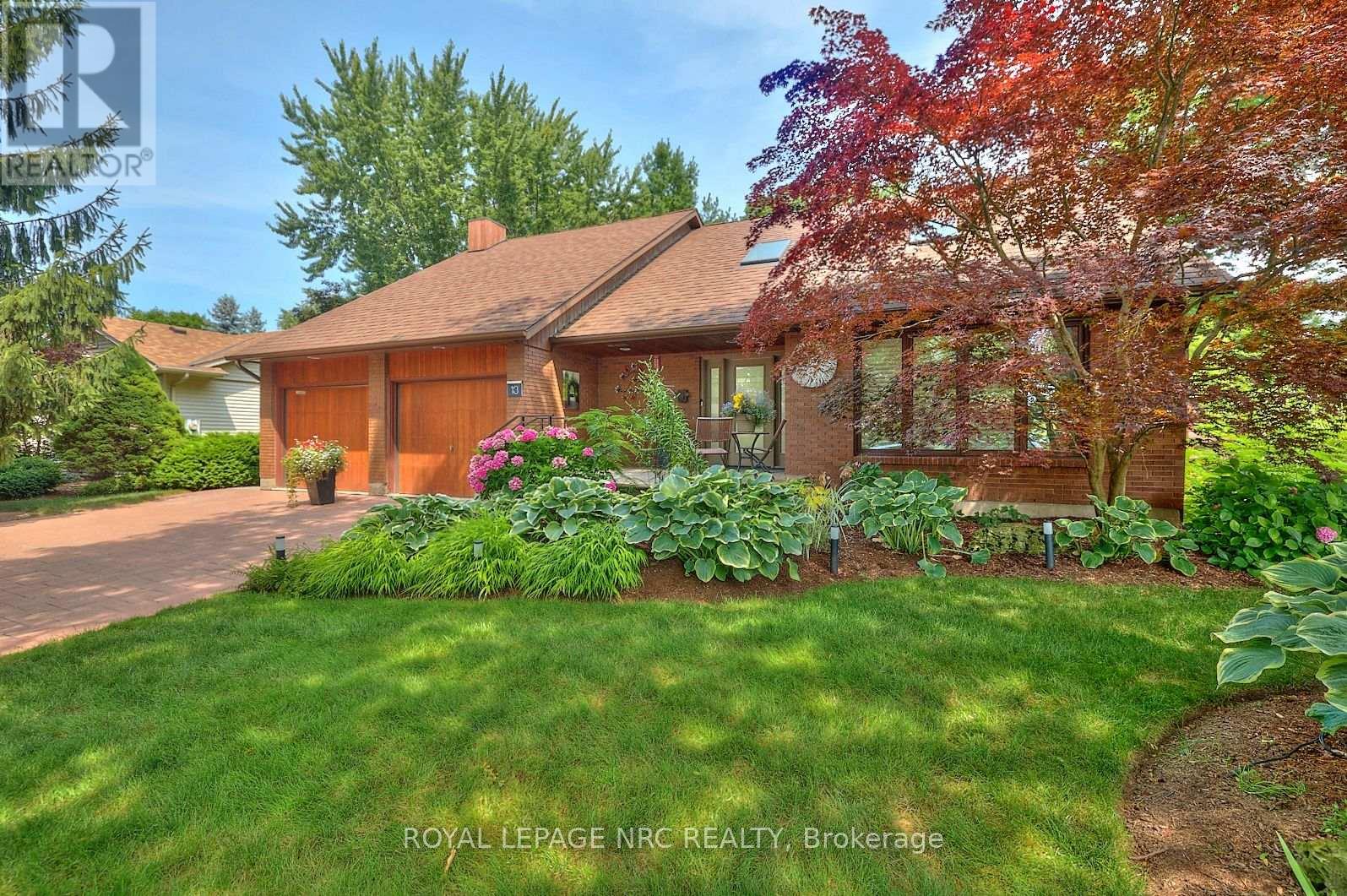 13 Oak Drive, Niagara-On-The-Lake, Ontario  L0S 1J0 - Photo 1 - X12198006