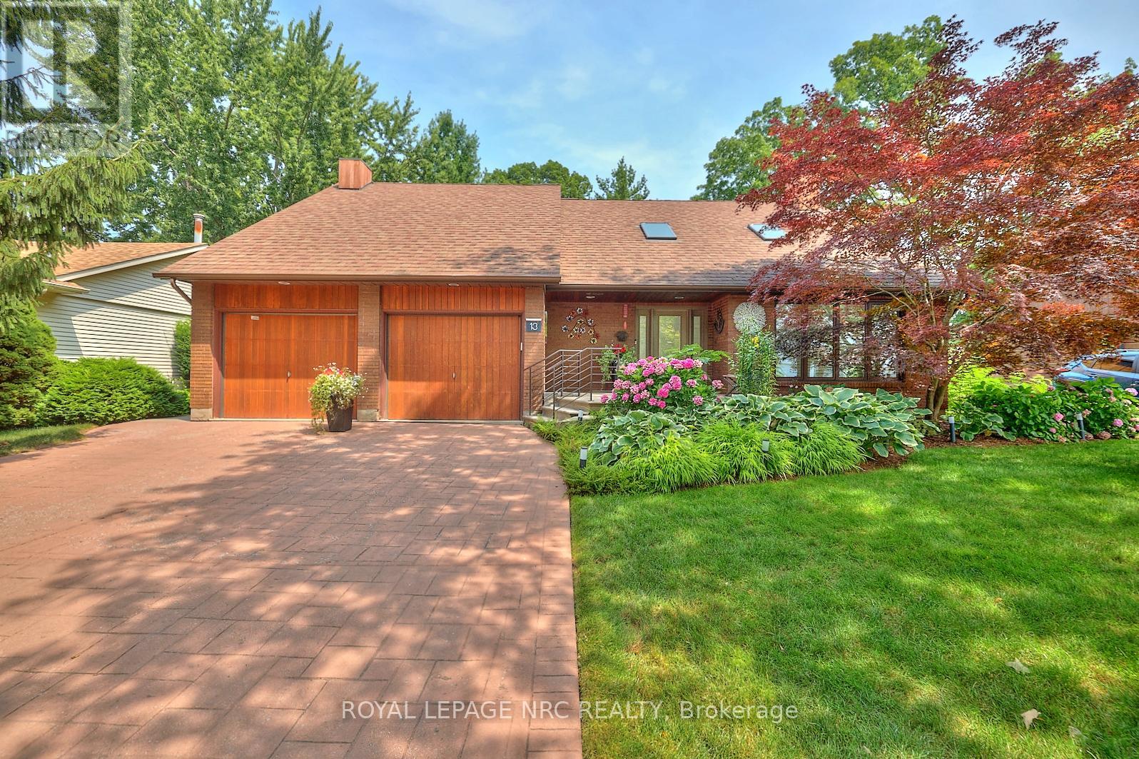 13 Oak Drive, Niagara-On-The-Lake, Ontario  L0S 1J0 - Photo 4 - X12198006