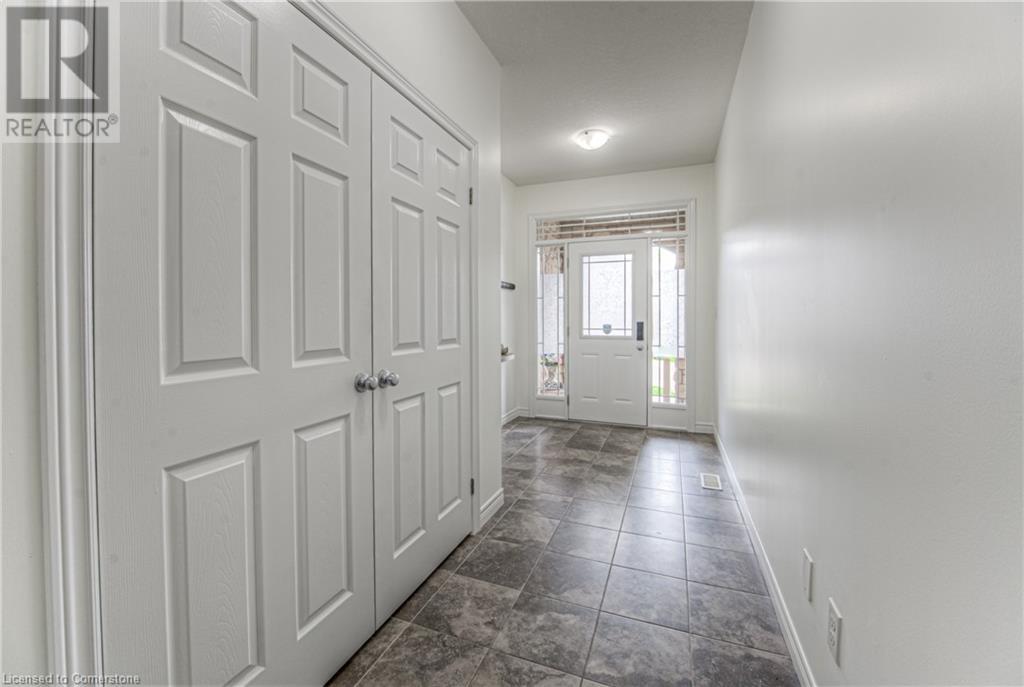 382 Beechdrops Drive, Waterloo, Ontario  N2V 0E8 - Photo 4 - 40737860