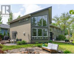 3 SIMCOE STREET, wasaga beach, Ontario