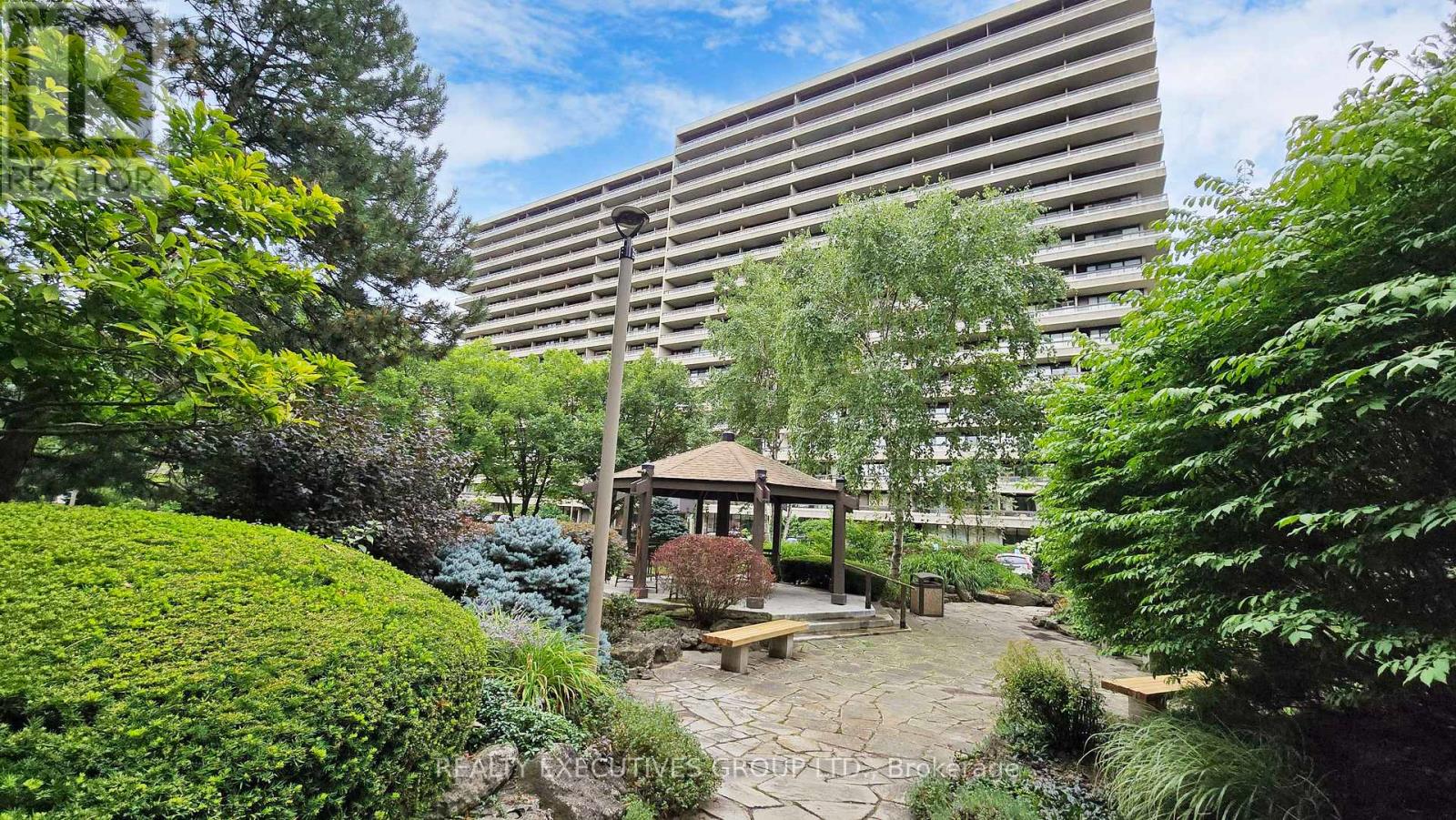 303 - 8111 Yonge Street, Markham, Ontario  L3T 4V9 - Photo 1 - N11983269