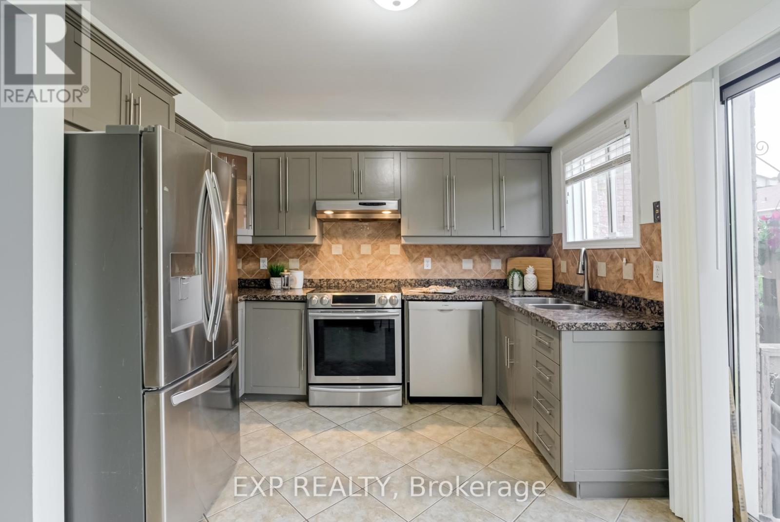 6653 Meteor Court, Mississauga, Ontario  L5N 6V9 - Photo 8 - W12197771