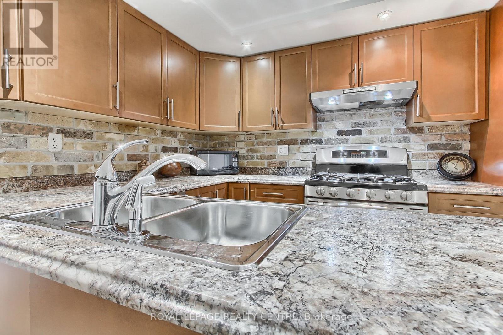 Lower - 2552 Whaley Drive, Mississauga, Ontario  L5B 1X2 - Photo 12 - W12197773