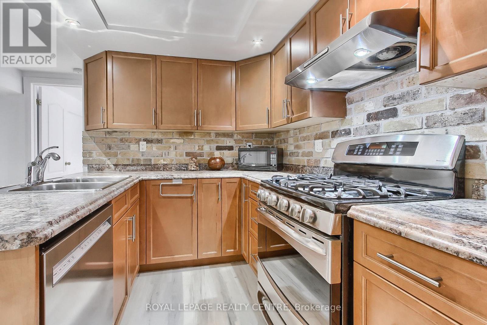 Lower - 2552 Whaley Drive, Mississauga, Ontario  L5B 1X2 - Photo 14 - W12197773