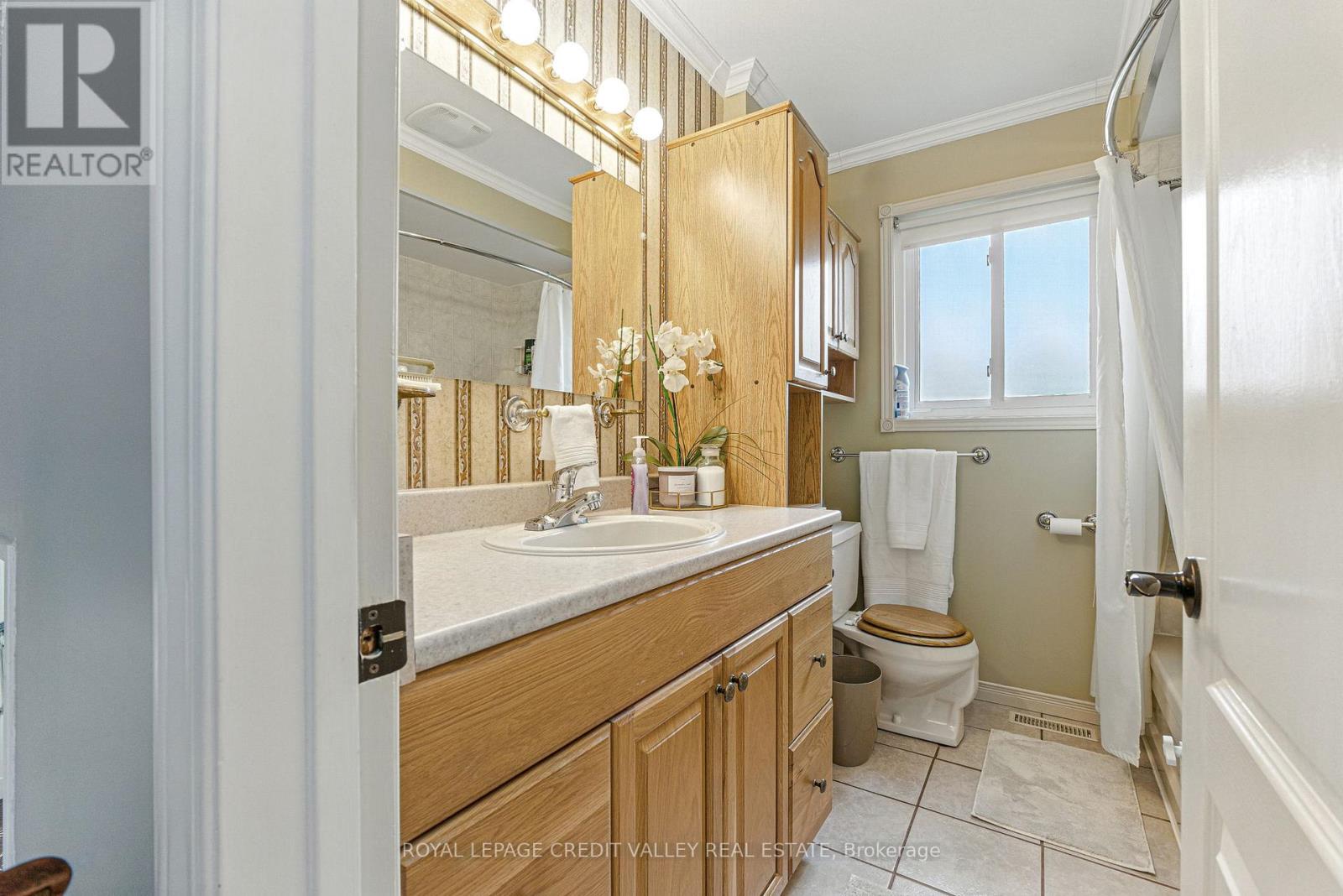 74 Roseville Drive, Brampton, Ontario  L6Y 2G8 - Photo 18 - W12197791