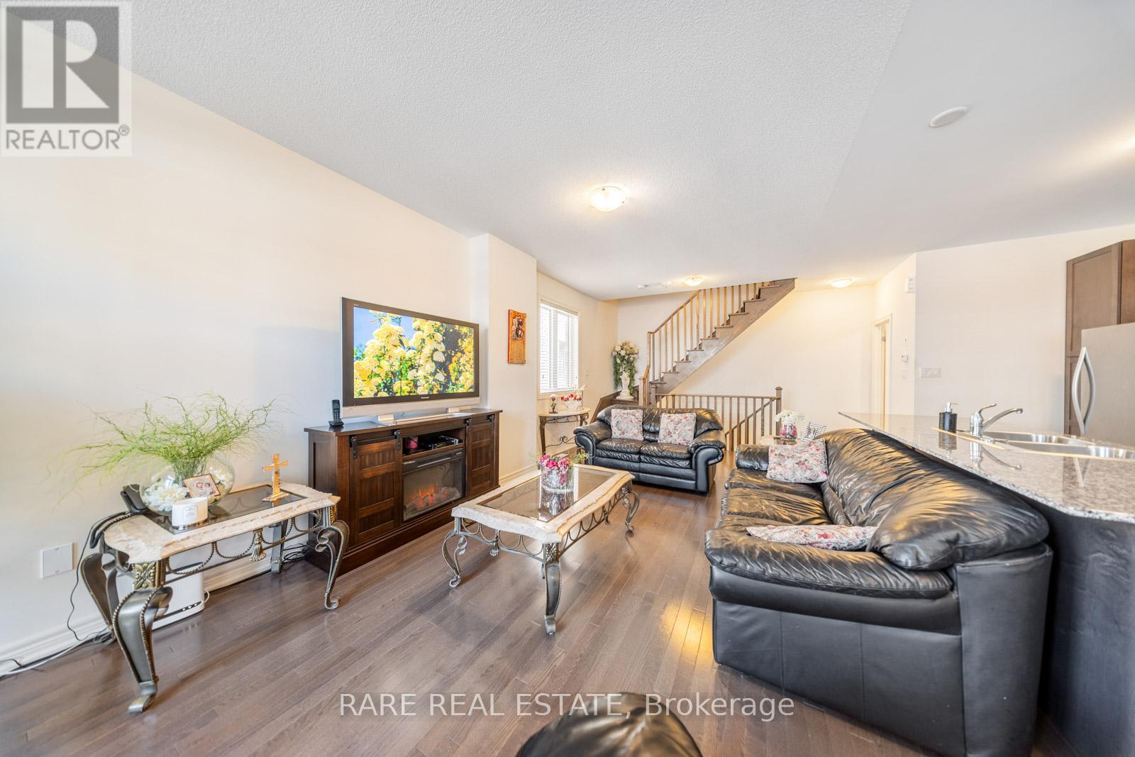 91 Fruitvale Circle, Brampton, Ontario  L7A 5C4 - Photo 13 - W12197792