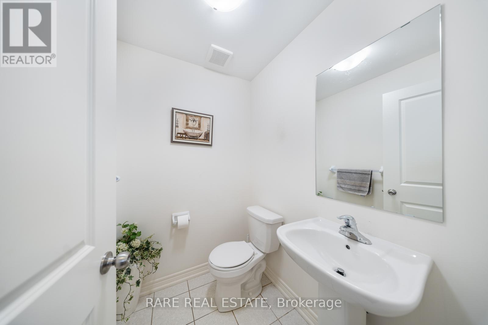 91 Fruitvale Circle, Brampton, Ontario  L7A 5C4 - Photo 5 - W12197792