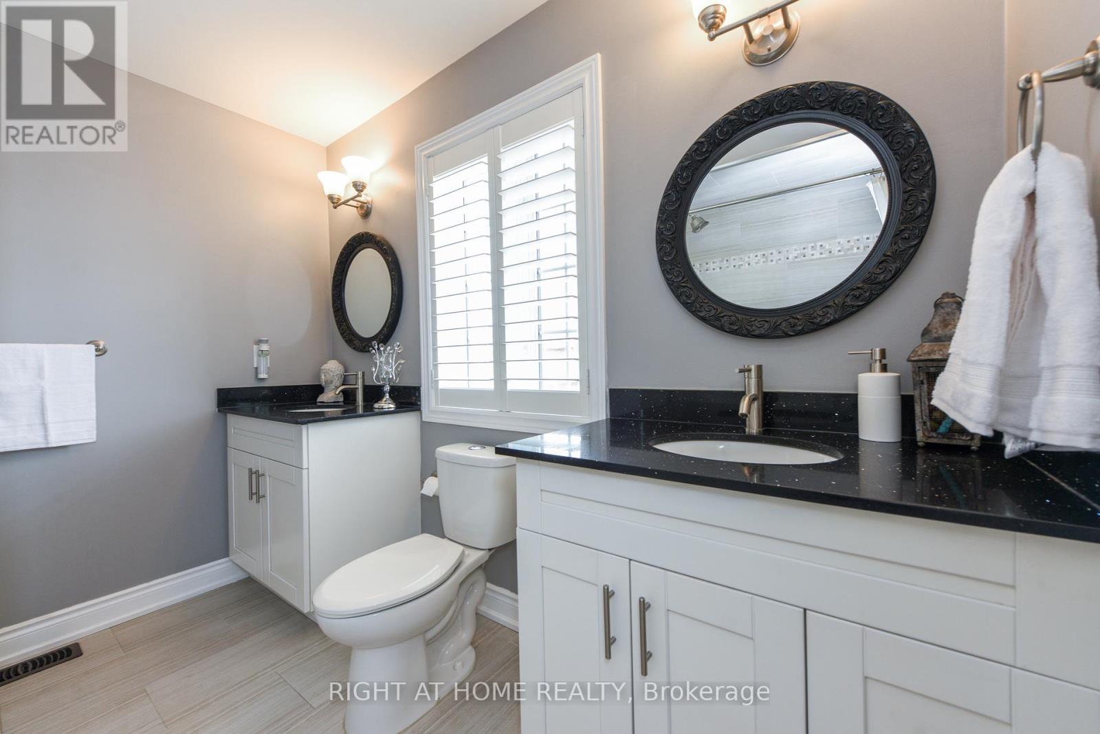 7148 Wrigley Court, Mississauga (Meadowvale Village), Ontario  L5W 0C8 - Photo 16 - W12197796