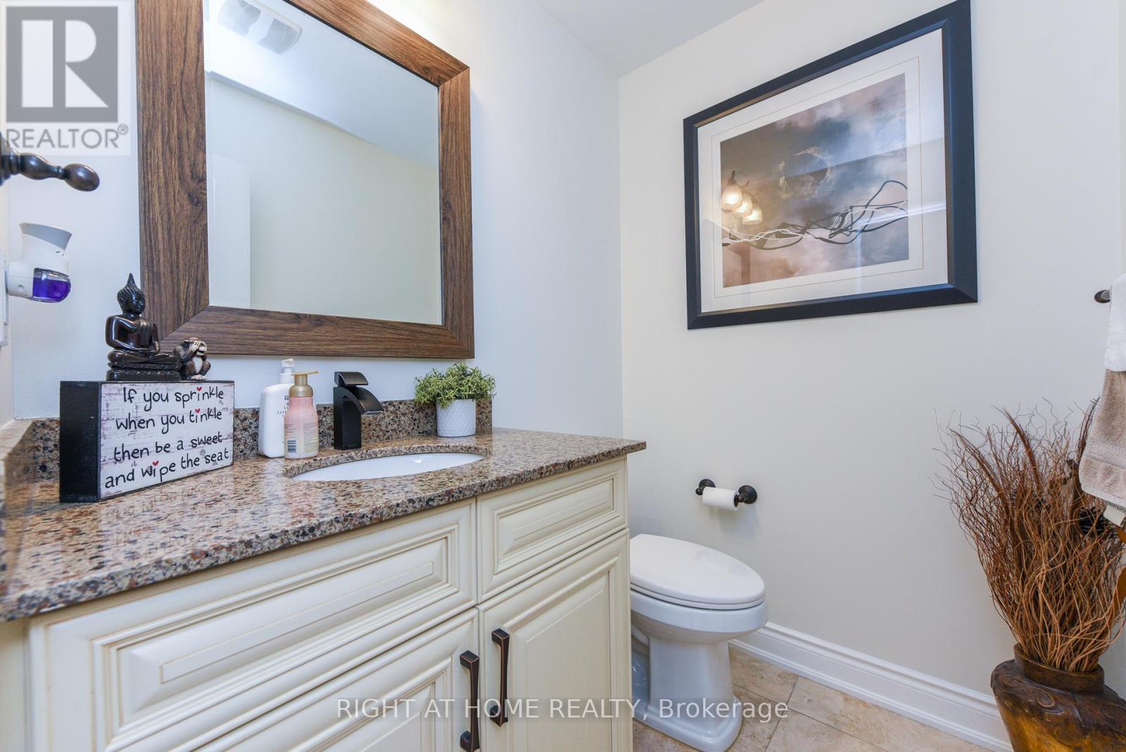 7148 Wrigley Court, Mississauga (Meadowvale Village), Ontario  L5W 0C8 - Photo 6 - W12197796