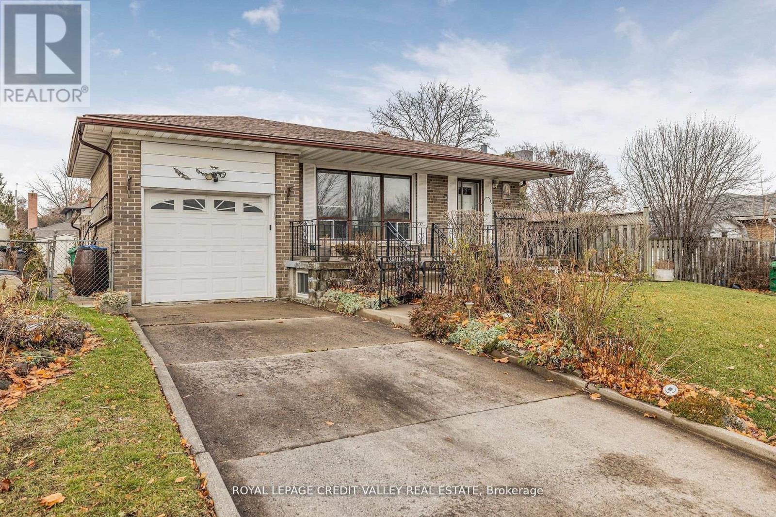 82 Terra Cotta Crescent, Brampton, Ontario  L6W 1C1 - Photo 1 - W12197812