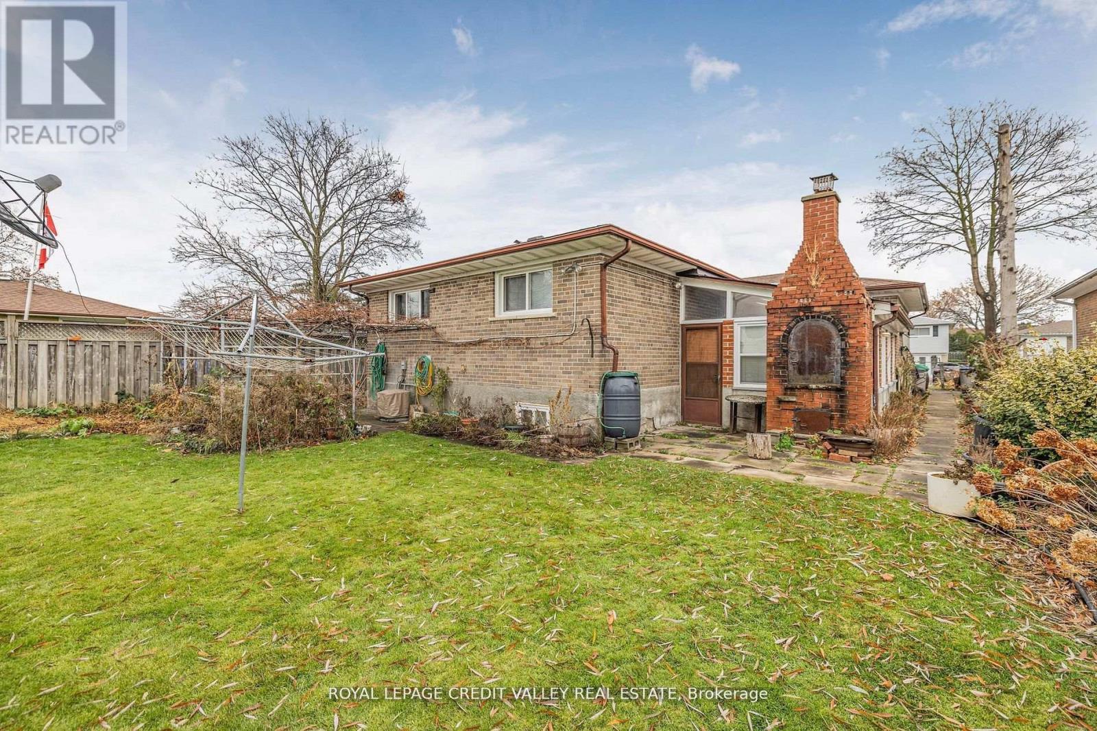 82 Terra Cotta Crescent, Brampton, Ontario  L6W 1C1 - Photo 37 - W12197812