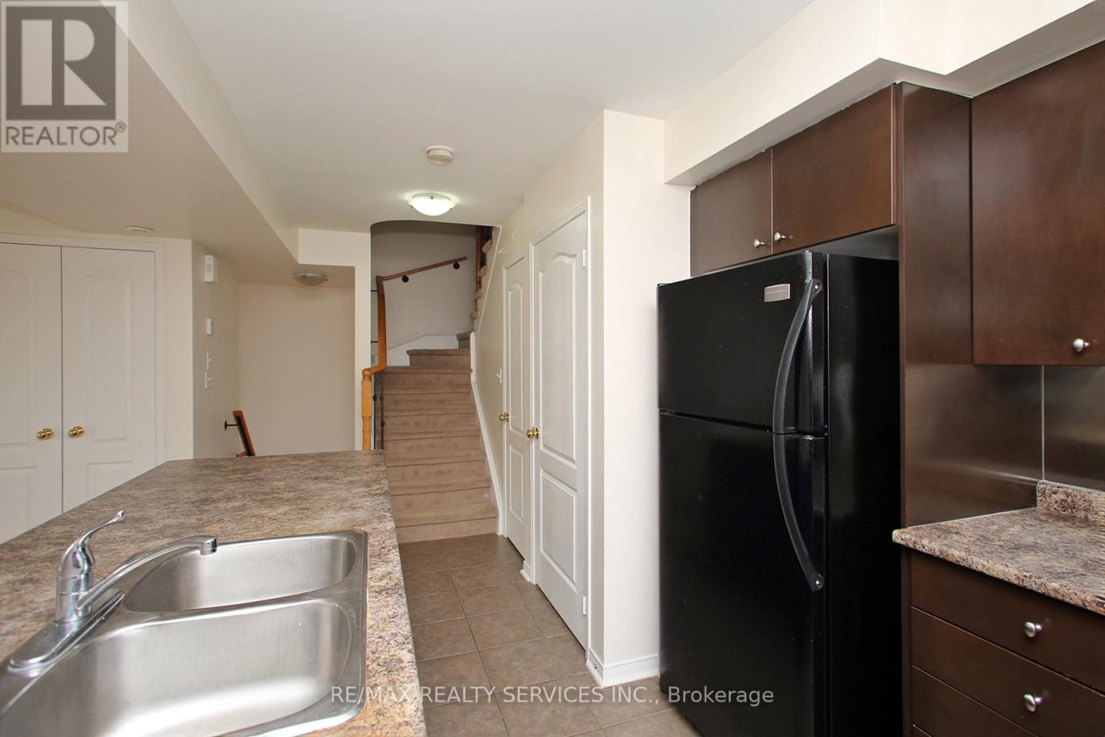 12 - 3250 Bentley Drive, Mississauga, Ontario  L5M 0P7 - Photo 10 - W12197829