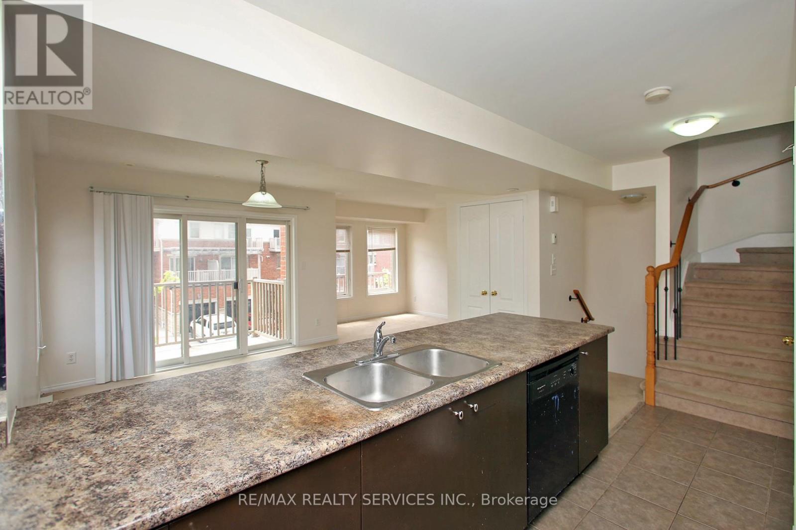 12 - 3250 Bentley Drive, Mississauga, Ontario  L5M 0P7 - Photo 11 - W12197829