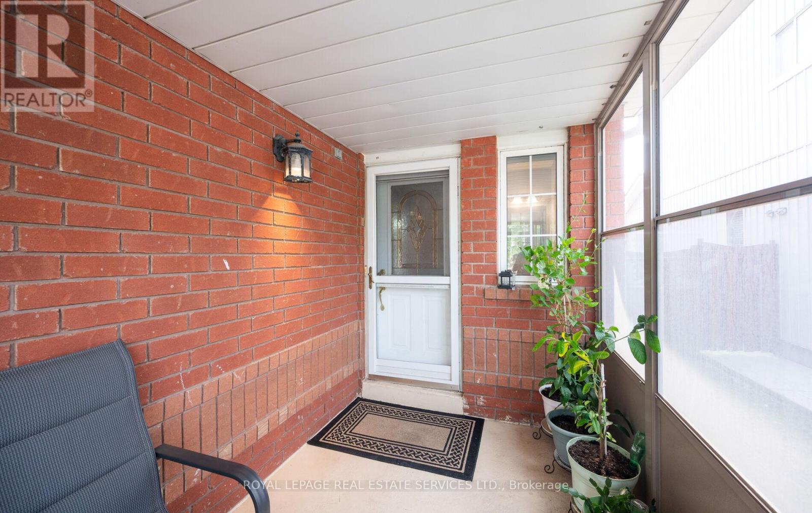 812 Golden Farmer Way, Mississauga, Ontario  L5W 1A7 - Photo 6 - W12197873