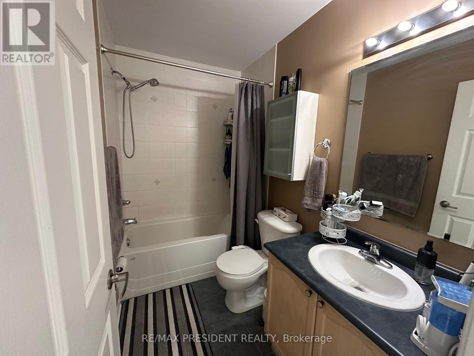 3048 Dewridge Avenue, Oakville, Ontario  L6M 5H9 - Photo 6 - W12197910