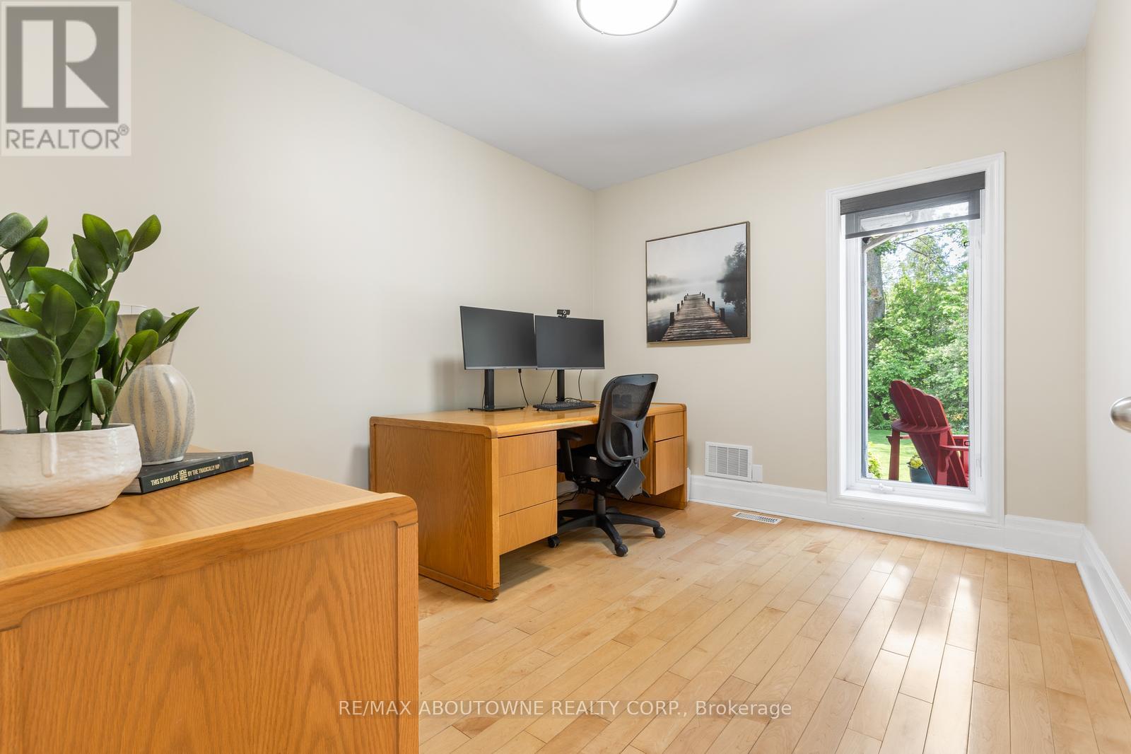 1143 Shaw Street, Oakville, Ontario  L6L 2S1 - Photo 18 - W12197911