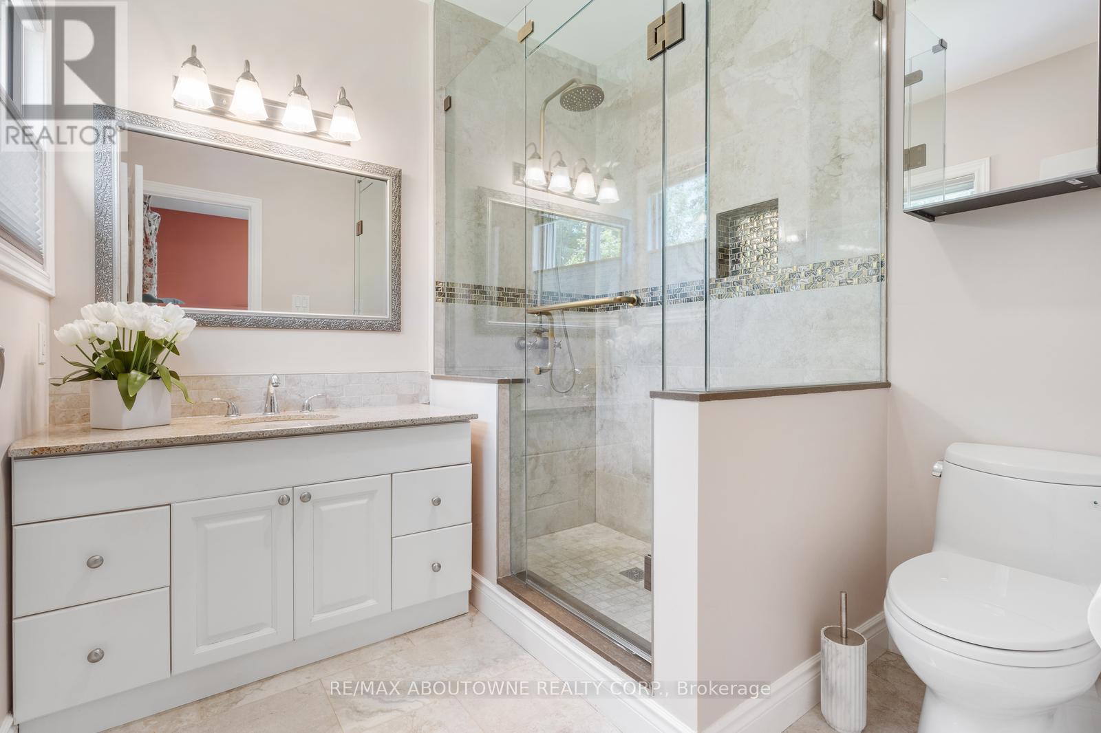 1143 Shaw Street, Oakville, Ontario  L6L 2S1 - Photo 23 - W12197911