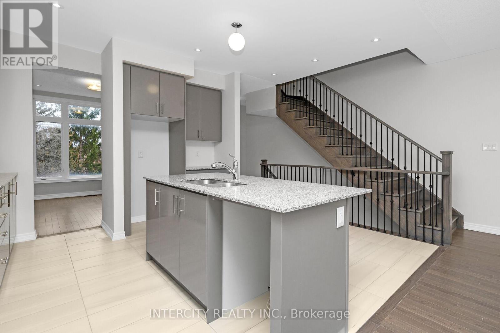 36 Queenpost Drive, Brampton, Ontario  L6Y 6L2 - Photo 14 - W12197937