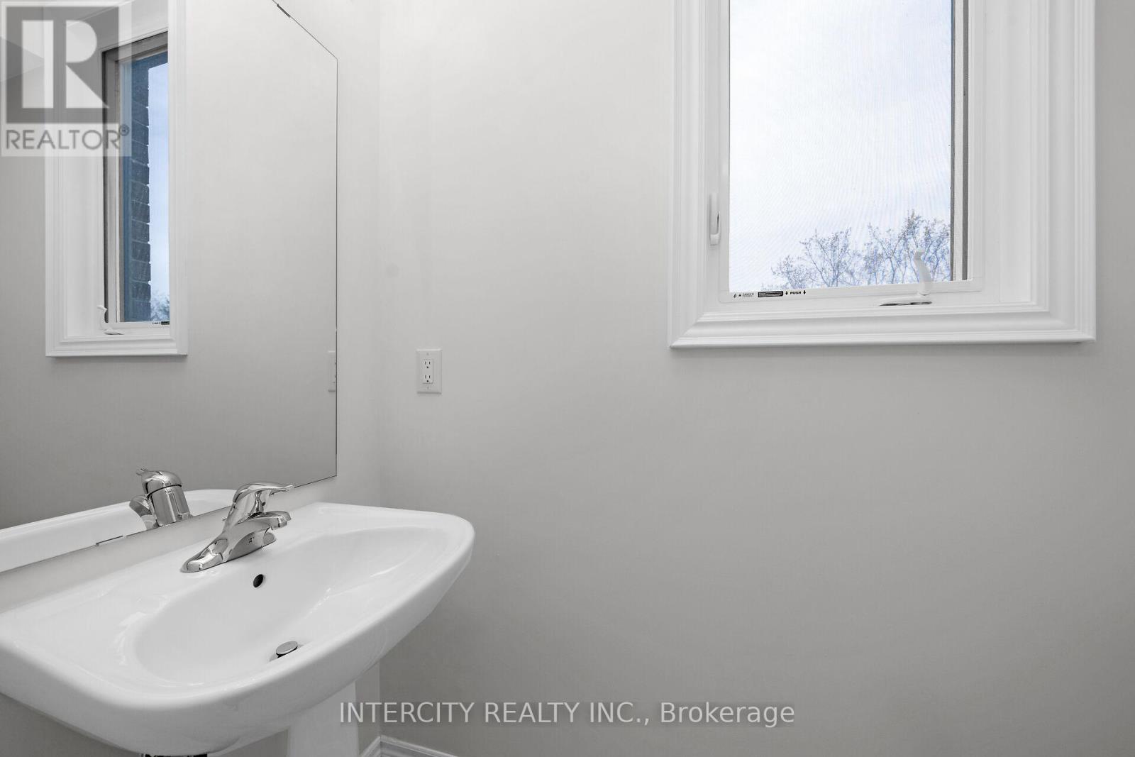 36 Queenpost Drive, Brampton, Ontario  L6Y 6L2 - Photo 21 - W12197937