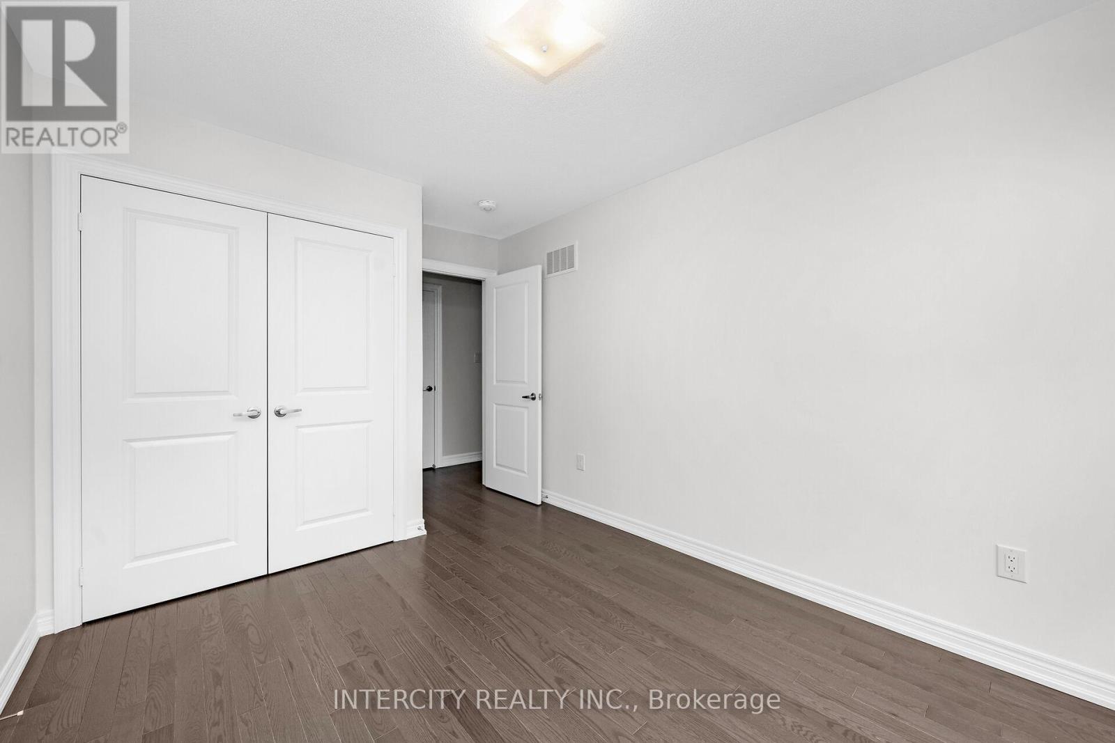 36 Queenpost Drive, Brampton, Ontario  L6Y 6L2 - Photo 30 - W12197937