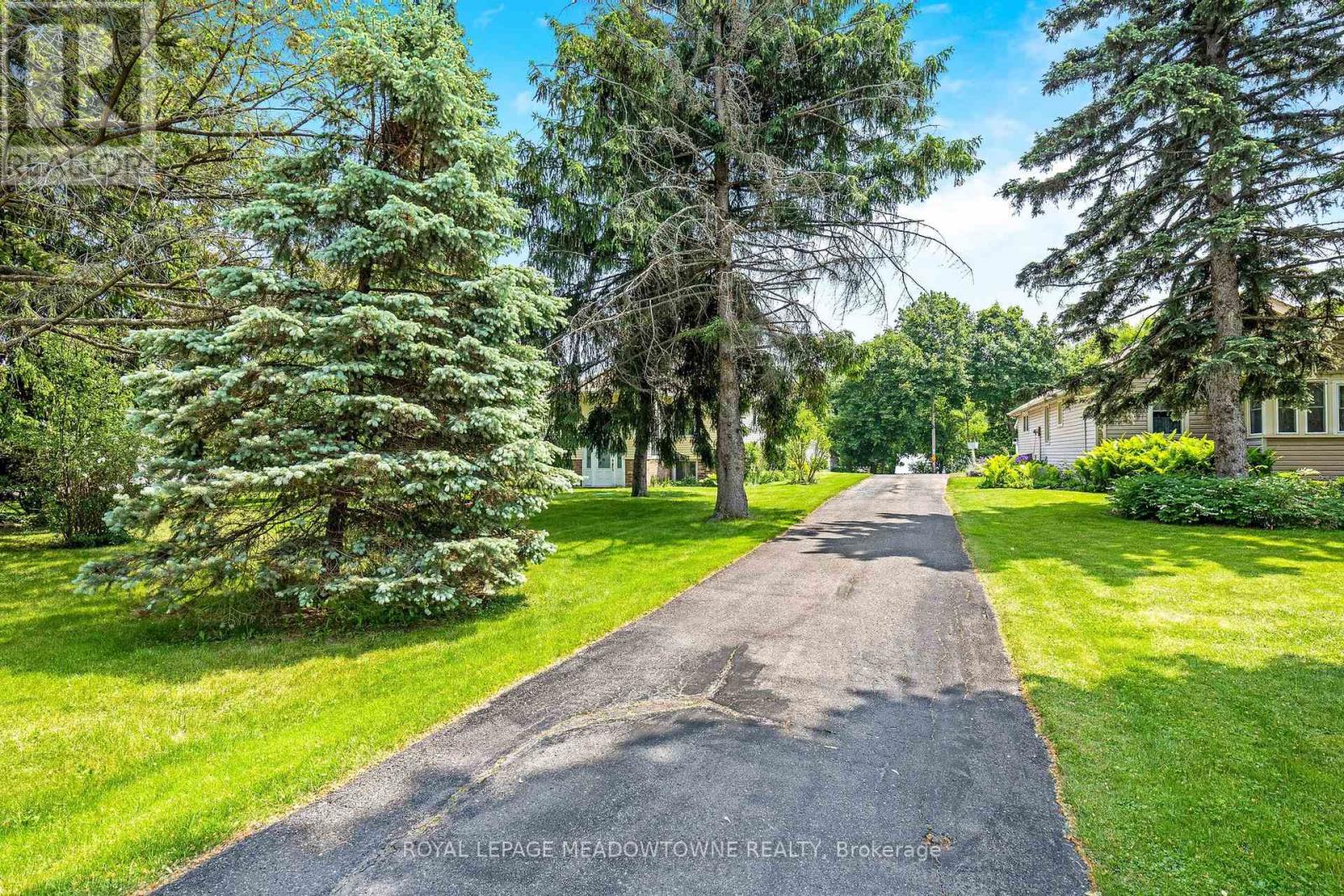 1 Caseley Drive, Halton Hills, Ontario  L0P 1K0 - Photo 1 - W12198017