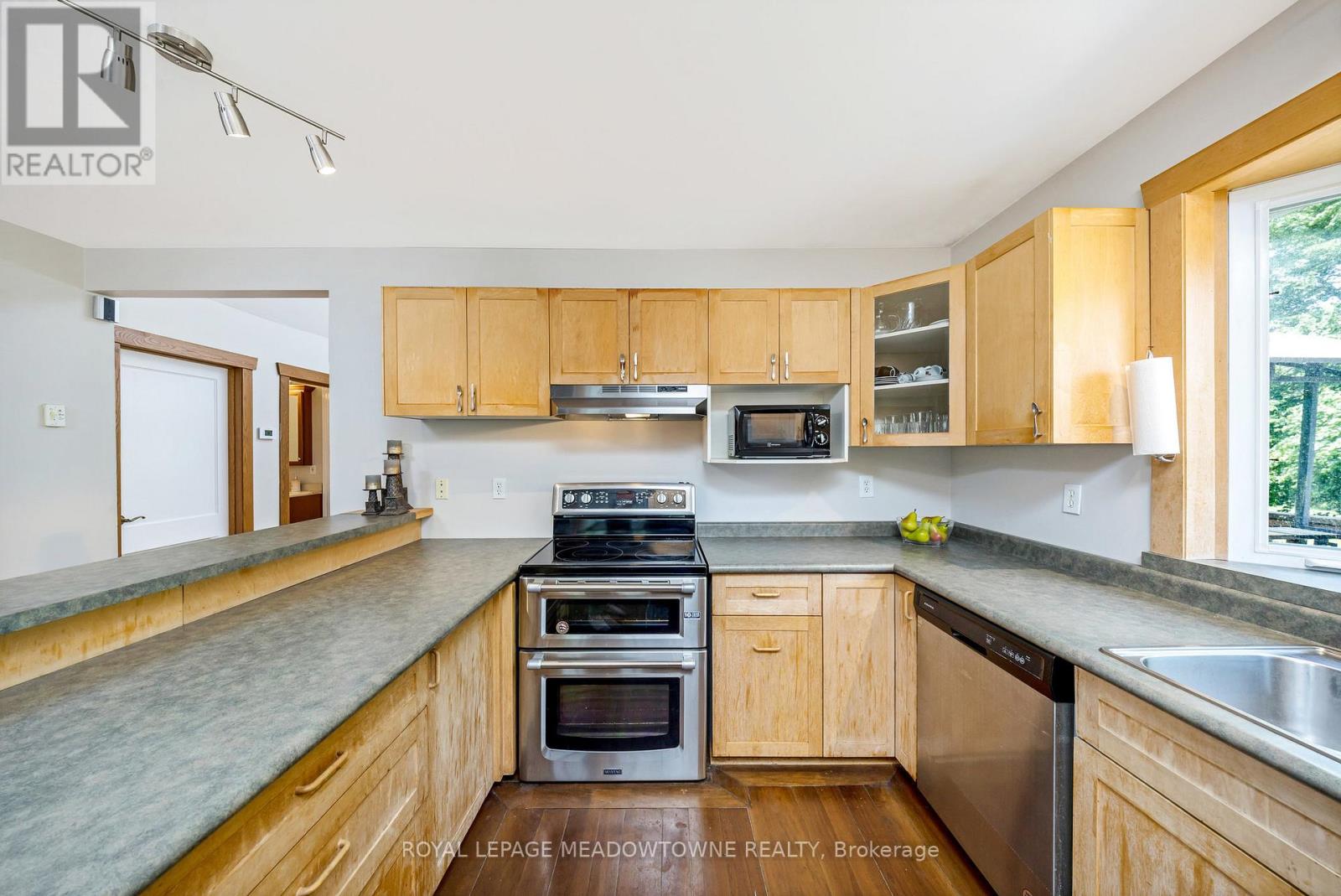 1 Caseley Drive, Halton Hills, Ontario  L0P 1K0 - Photo 15 - W12198017