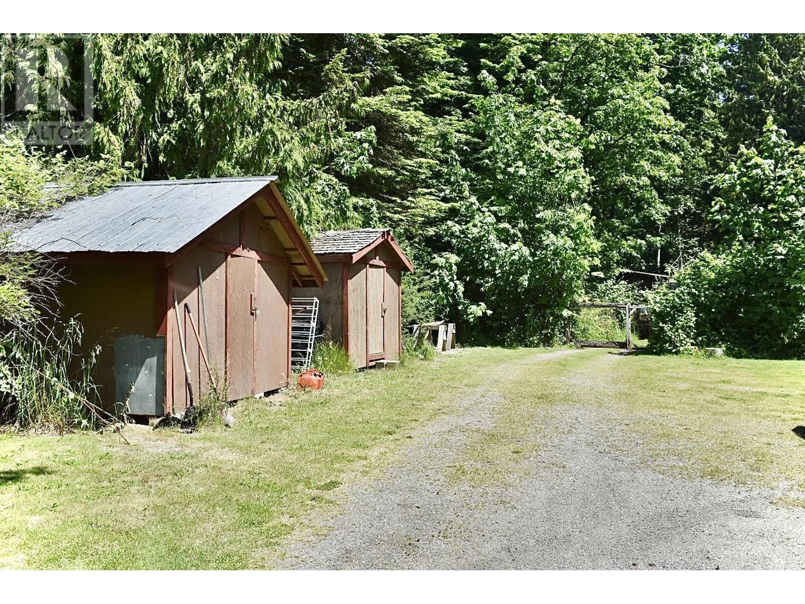 8084 Redrooffs Road, Halfmoon Bay, British Columbia  V7Z 1C7 - Photo 17 - R3011739