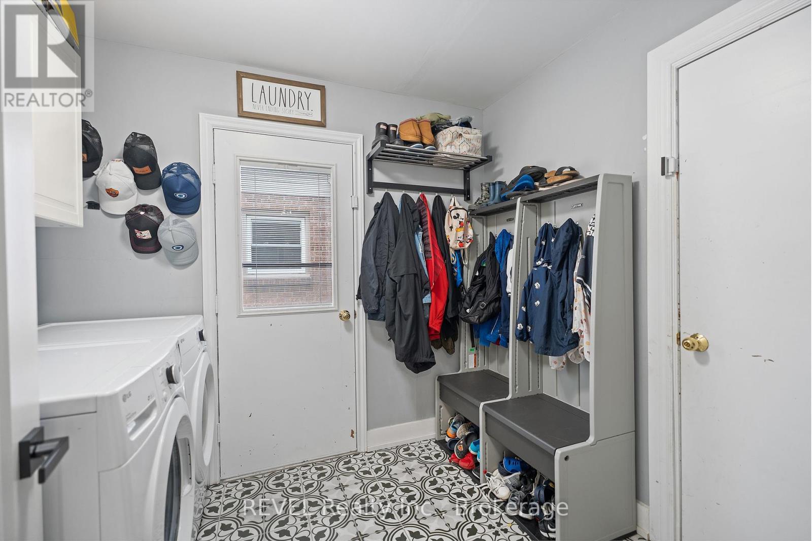 5 Elderwood Drive, St. Catharines (Grapeview), Ontario  L2S 3E7 - Photo 26 - X12198046