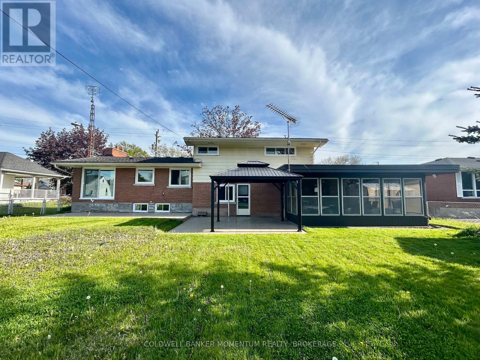 464 Fitch Street, Welland, Ontario  L3C 4W9 - Photo 4 - X12198050